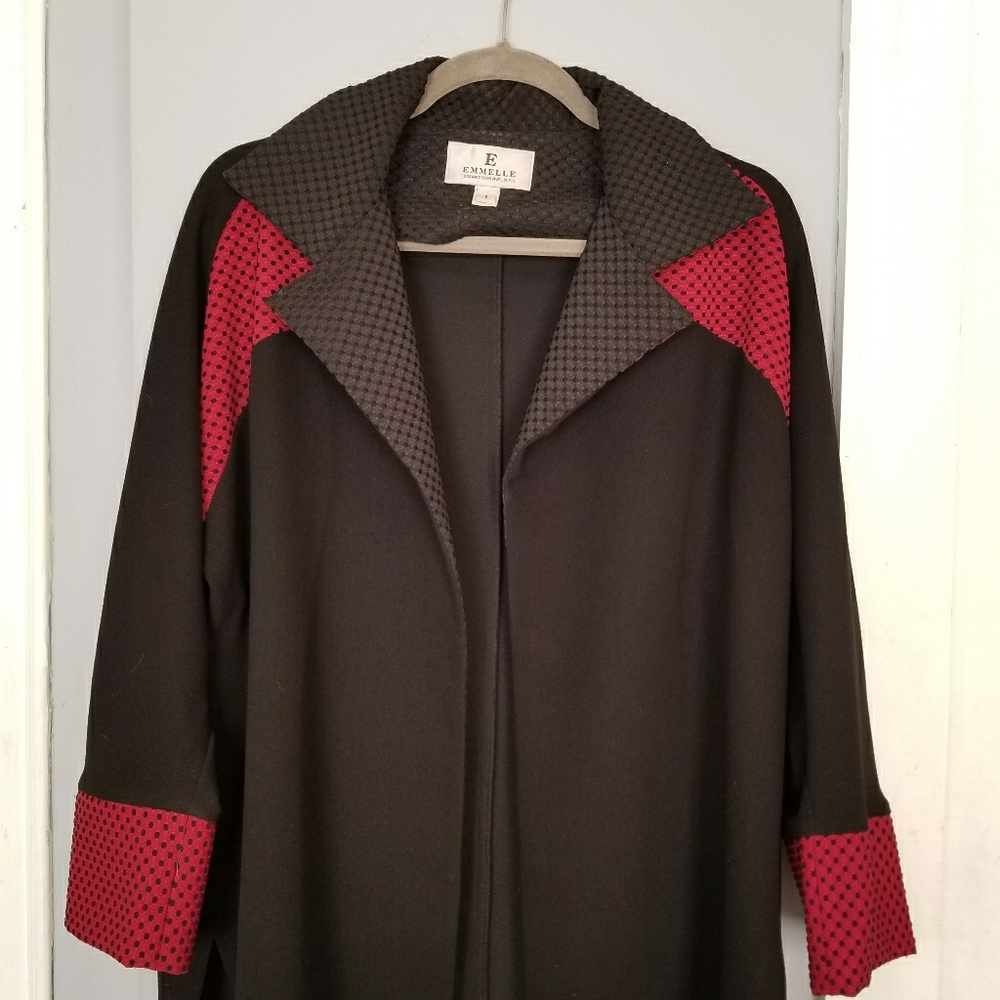 Eye-Catching Blazer/Dinner Jacket by Emmelle